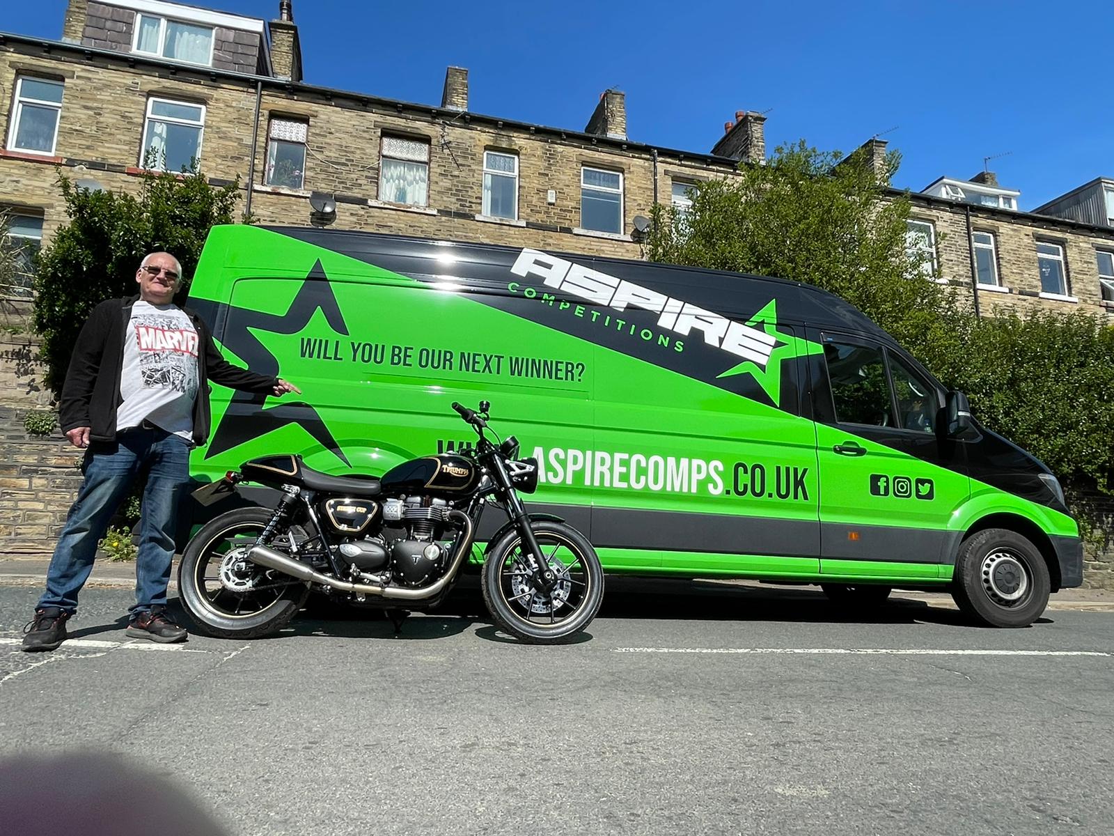 Winner Richard Sunderland of a 2018 Triumph Street Cup - John Players colour scheme - Tek Exhausts - 13th April